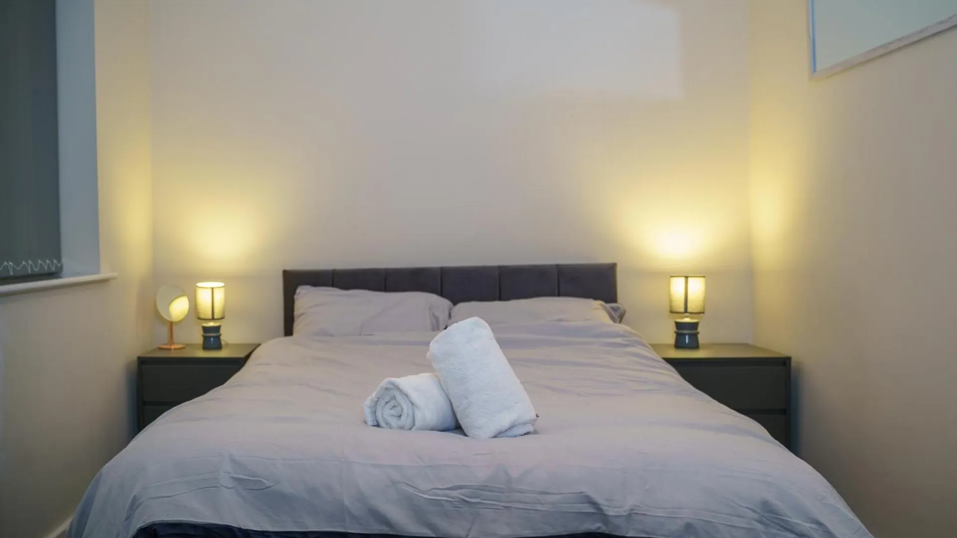 Stylish 2-Bedroom Newbuild Home Birmingham